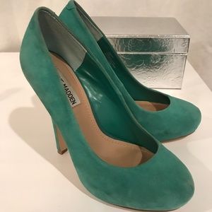 💥SALE💥 Steve Madden Suede Pumps in Mint
